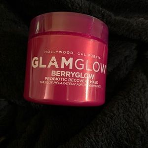 Glam Glow Berry Glow Probiotic Recovery Mask
